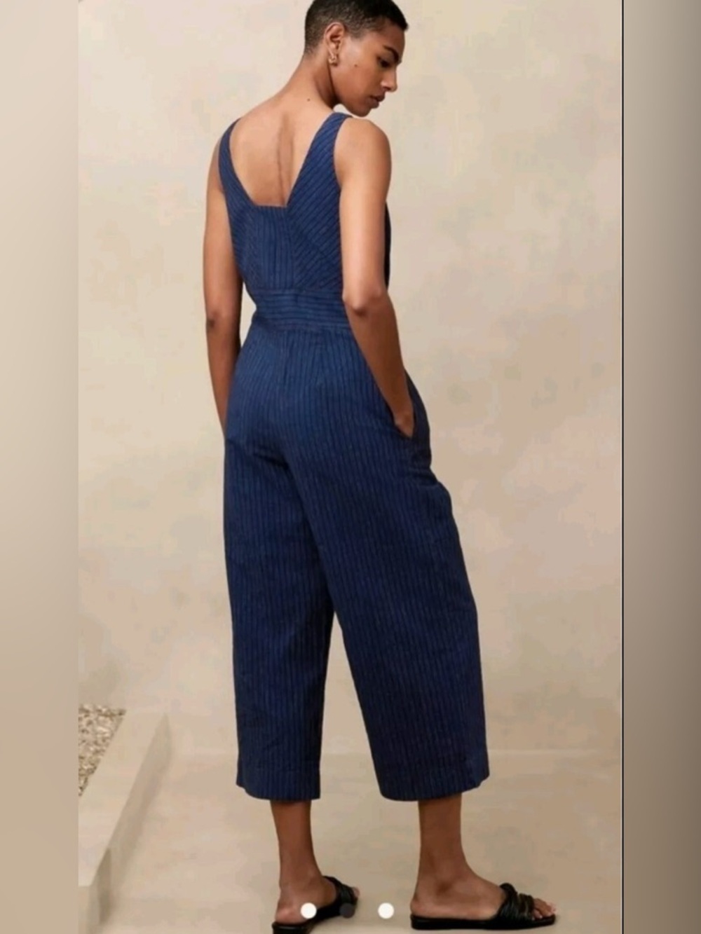 Banana Republic Sleeveless Pinstripe Jumpsuit in Navy Combo, Size 4